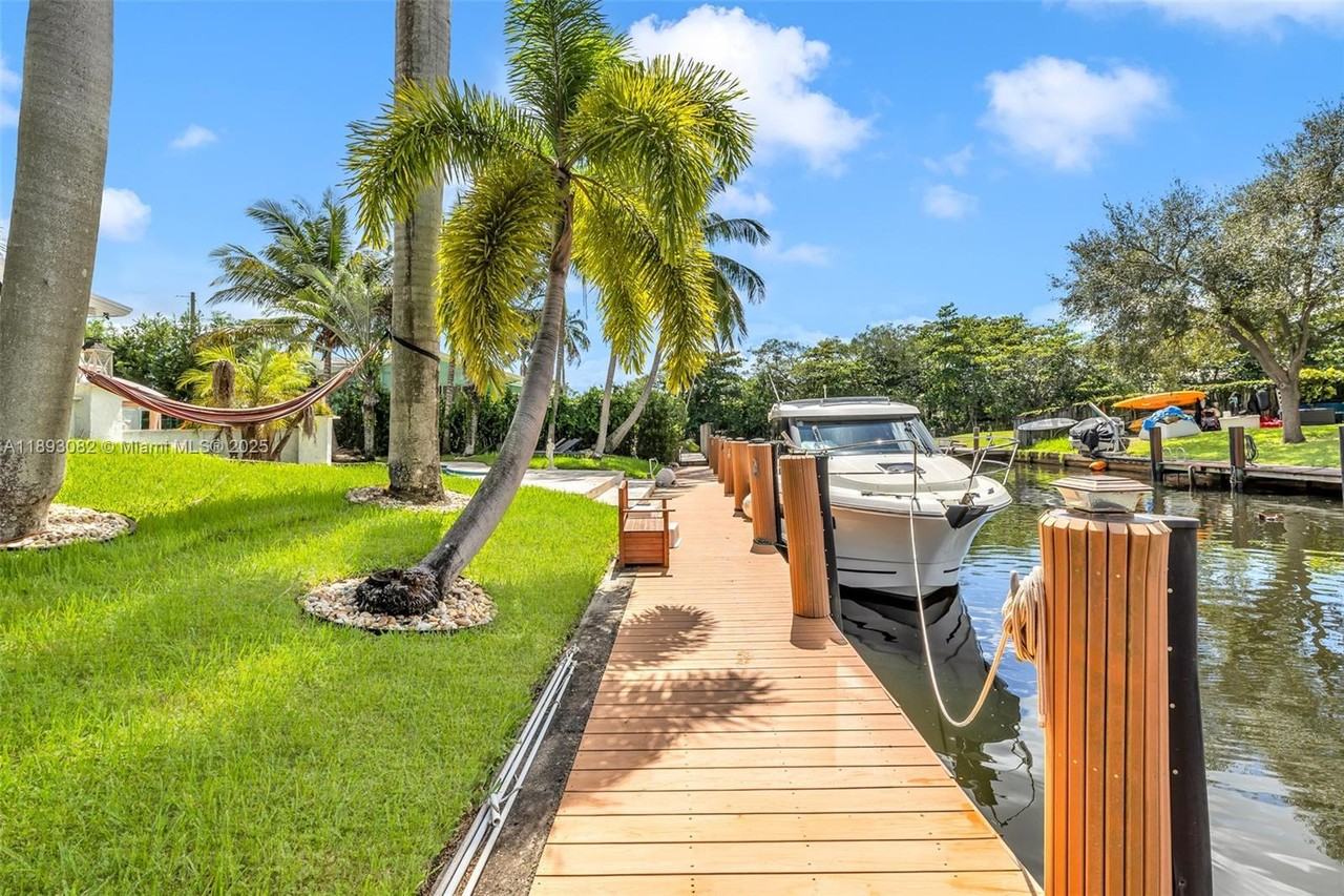 2613 Tortugas Ln - Photo 3 of 5