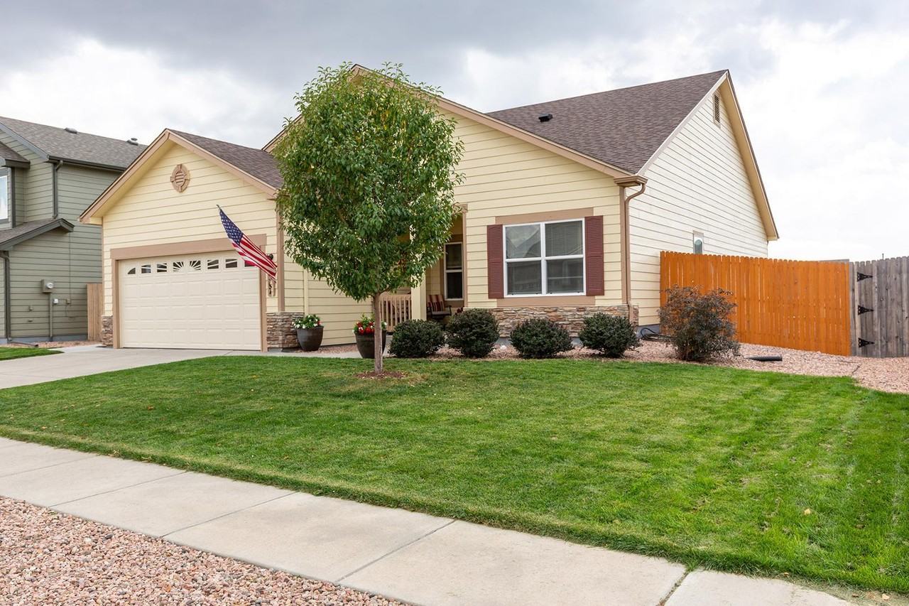 8367 Chasewood Loop - Photo 4 of 48