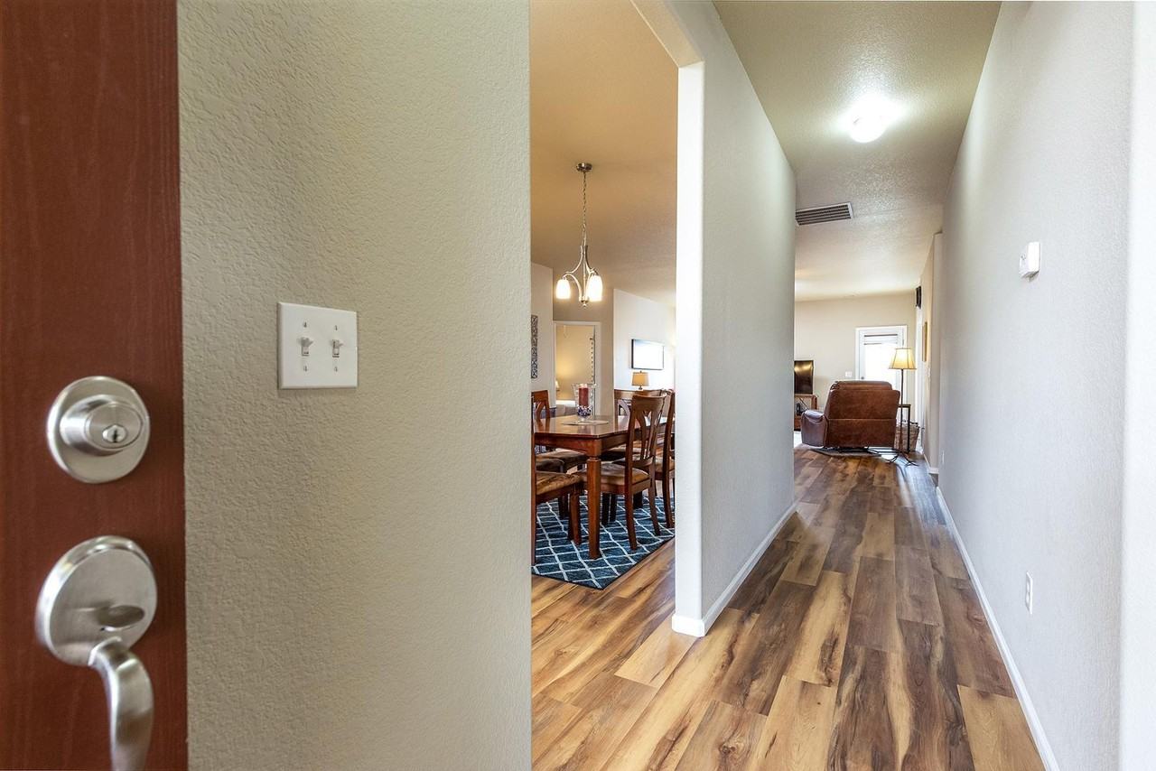 8367 Chasewood Loop - Photo 7 of 48