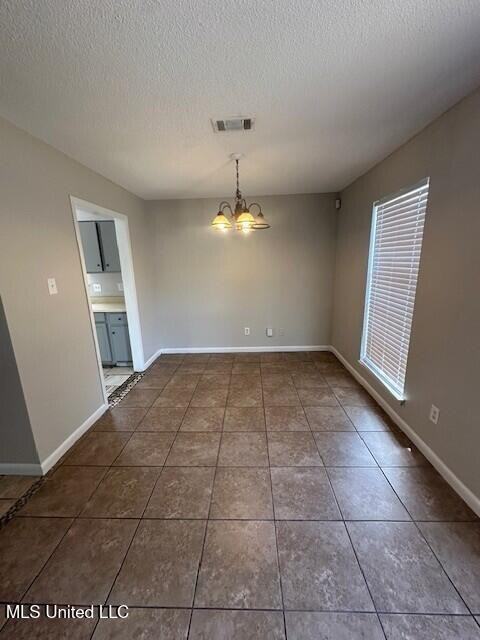 3524 Morningview Dr - Photo 3 of 15