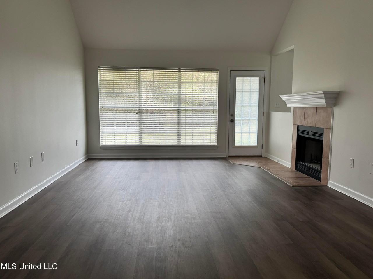 15164 Audubon Lake Blvd - Photo 2 of 12