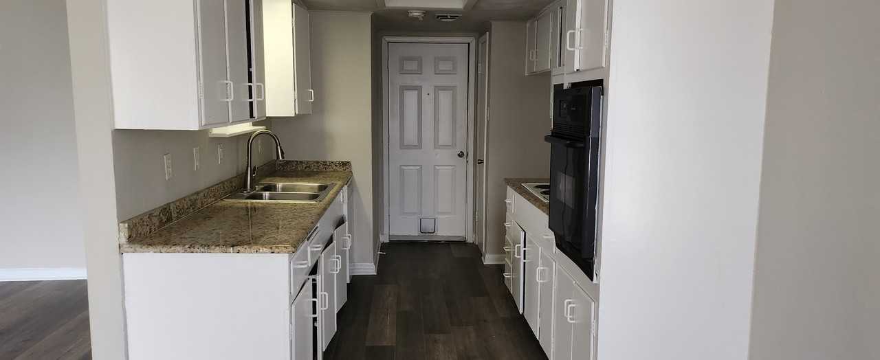 806 British Blvd #1 - Photo 4 of 12