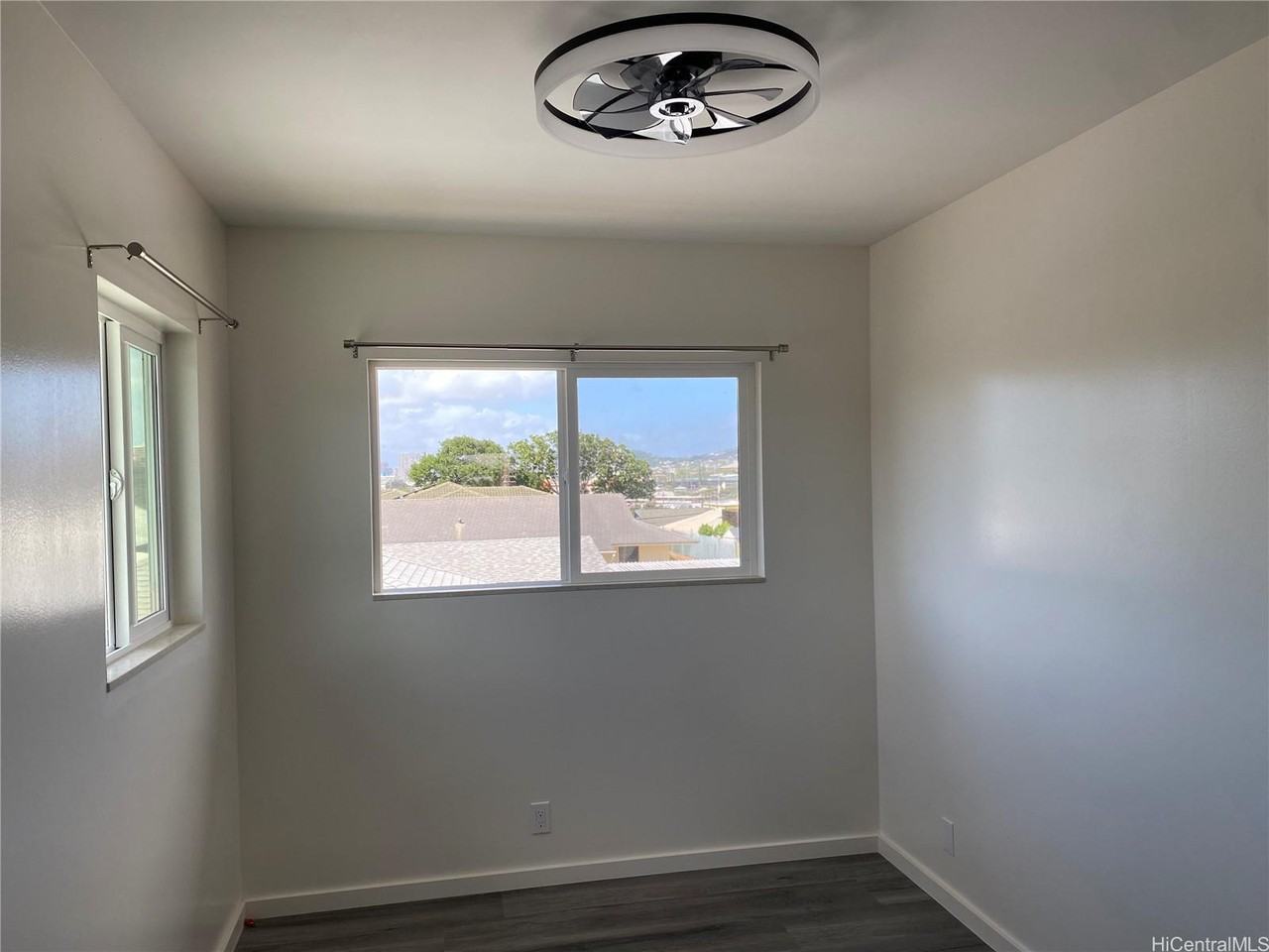 1122 4th Ave #A - Photo 4 of 12