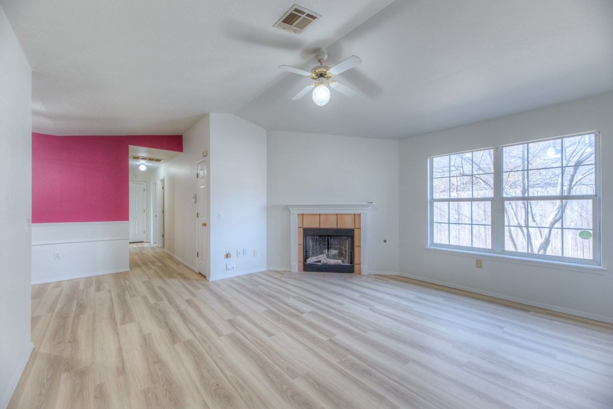 1712 W 57th Pl #1 - Photo 4 of 25