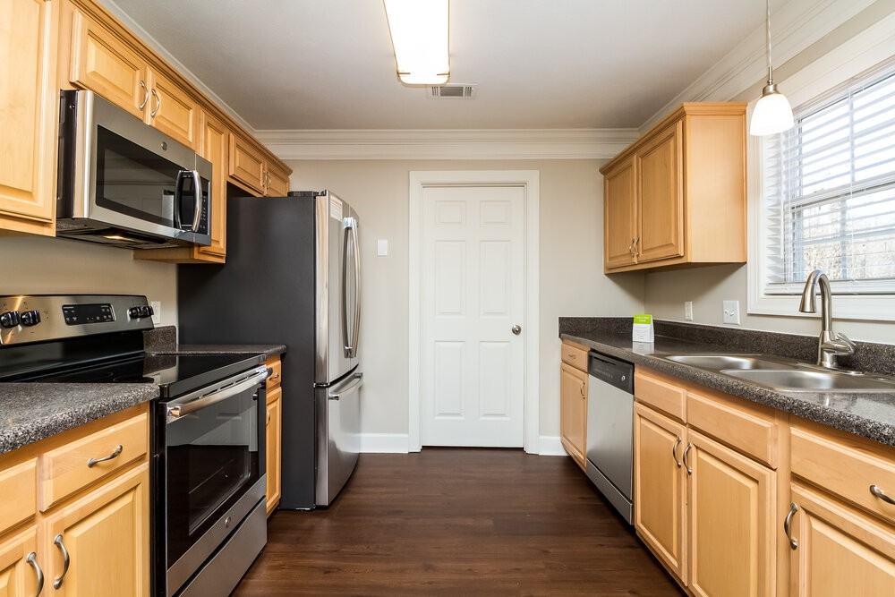 1636 Bridgecrest Dr - Photo 6 of 17