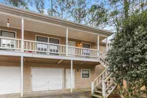 featured image of 1535 Springwood Dr Se #B