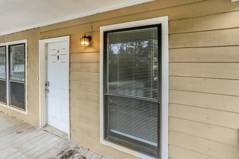 1535 Springwood Dr Se #B - Photo 4 of 17