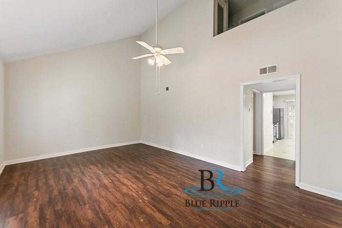 1143 Love St Se #B - Photo 6 of 20