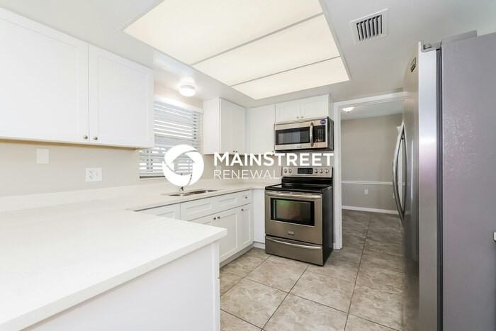 6745 Paul Revere Ct - Photo 4 of 16