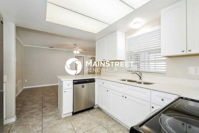 6745 Paul Revere Ct - Photo 5 of 16