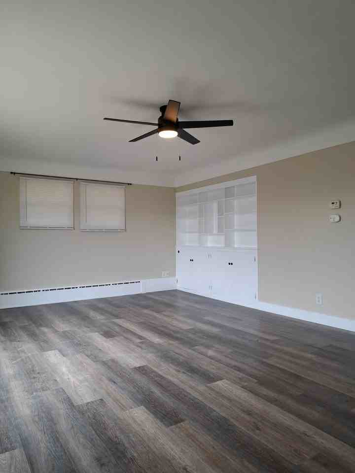 1029 Yale Ave #1 - Photo 3 of 26