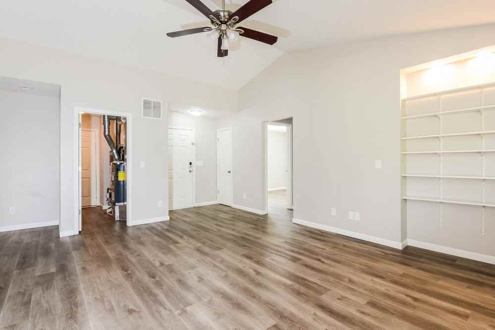 5724 Blackley Ln - Photo 4 of 16