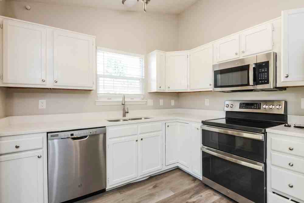 5724 Blackley Ln - Photo 6 of 16