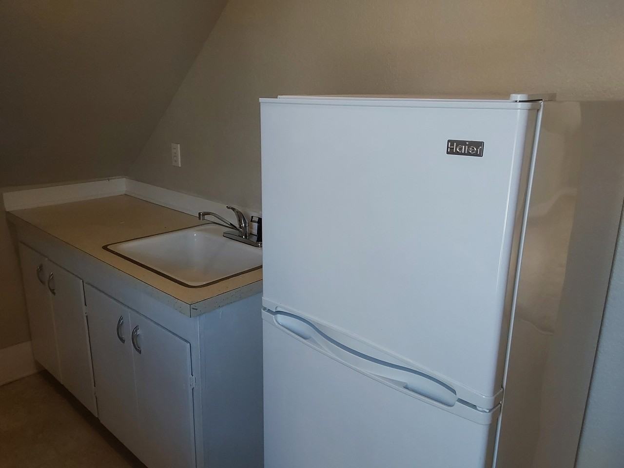 1431 11th St #C - Photo 7 of 14