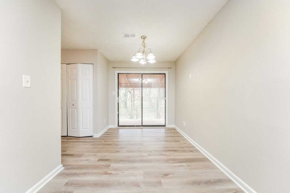 4964 Galbraith Cir - Photo 6 of 16