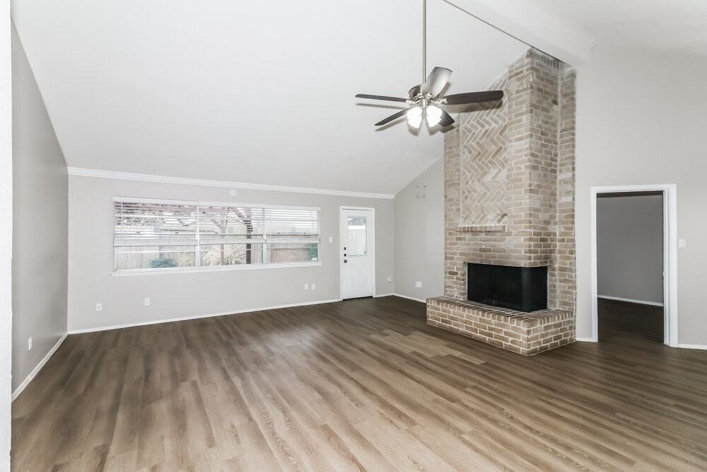 2406 Heathergold Dr - Photo 3 of 16