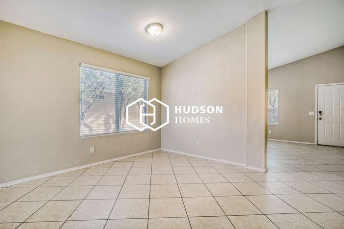 502 S 86th Pl - Photo 7 of 29