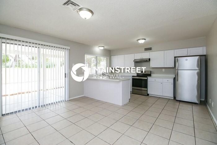 2355 S Spruce - Photo 5 of 16