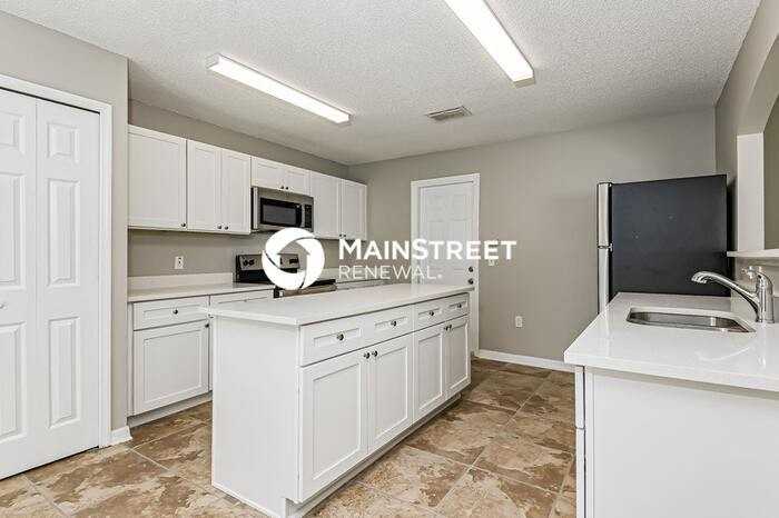 2753 Whispering Trails Dr - Photo 7 of 17