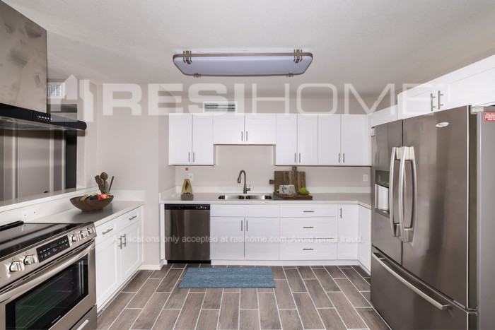 14058 N 47th Ave - Photo 2 of 16