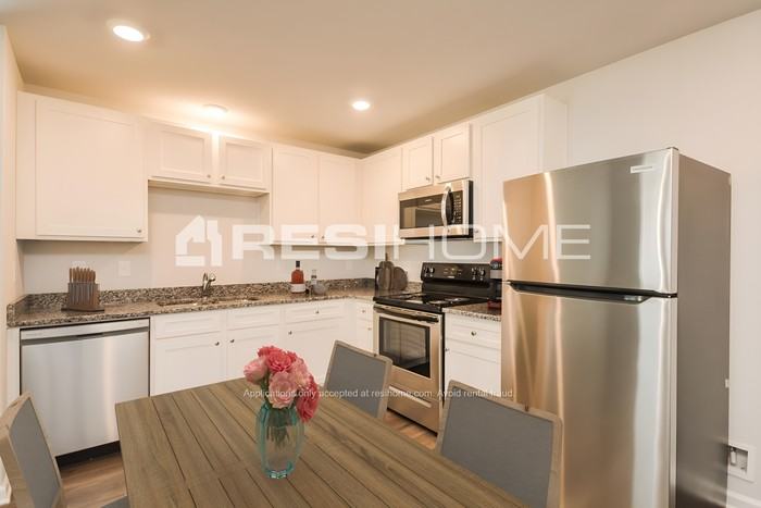 90 Sonya Cir - Photo 3 of 23