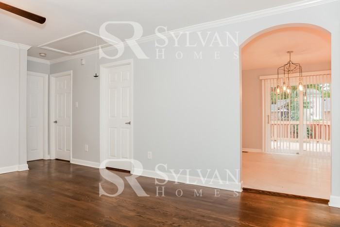 1501 Tyvola Rd - Photo 3 of 15