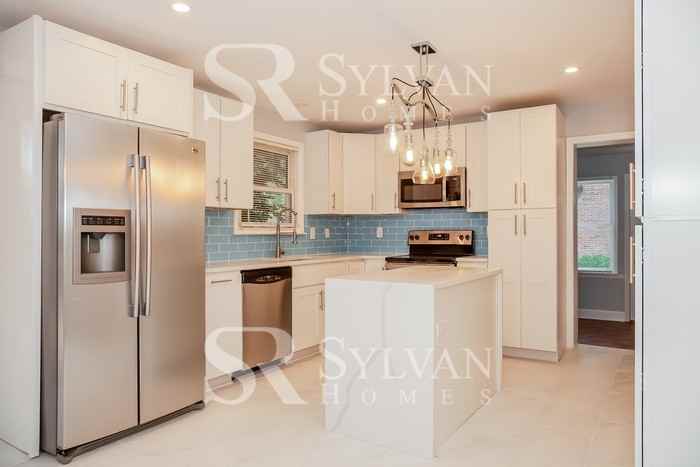 1501 Tyvola Rd - Photo 6 of 15