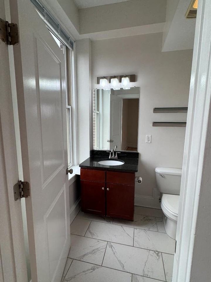 Courthouse View Apartments - Photo 7 of 11