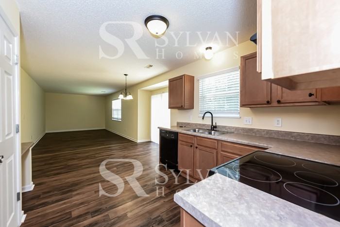 2283 Wilkinson Dr - Photo 6 of 16