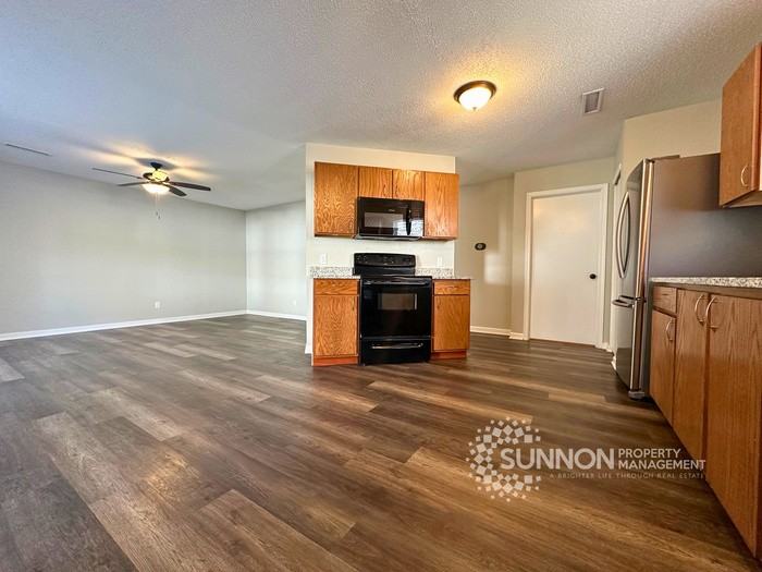 1424 Prairie Valley Dr - Photo 4 of 20