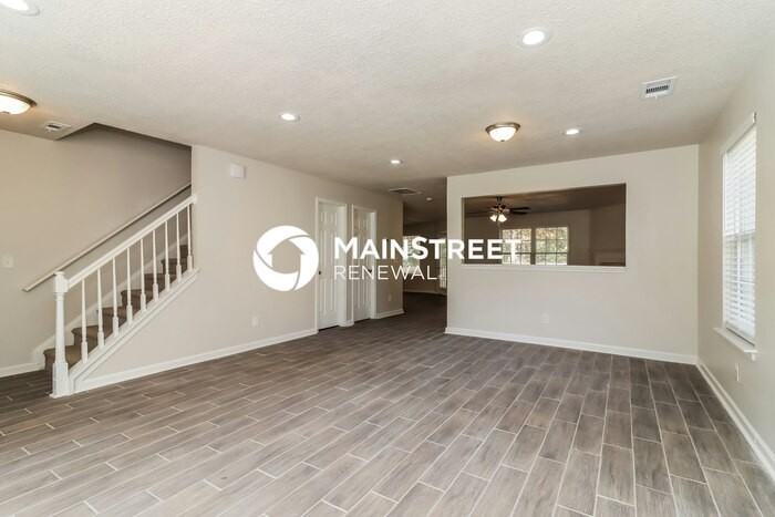 40 Glenabbey Dr Nw - Photo 3 of 17