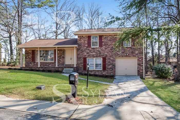 1642 Marley Dr - Photo 3 of 16