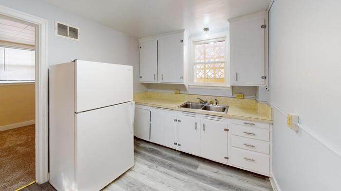 510 2nd Ave Nw #2 - Photo 2 of 10