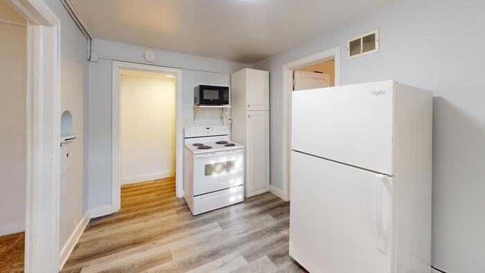 510 2nd Ave Nw #2 - Photo 3 of 10