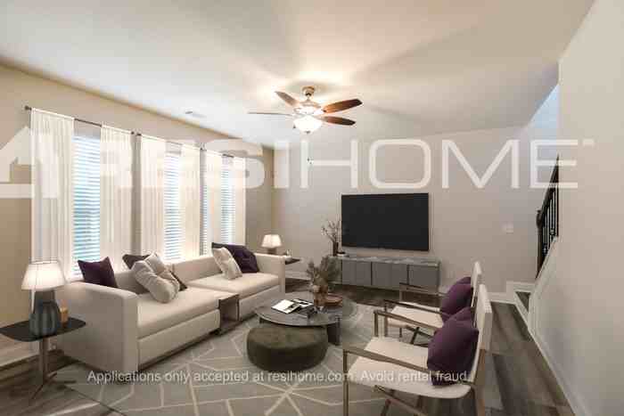 422 Holiday Bluff Ln - Photo 4 of 17