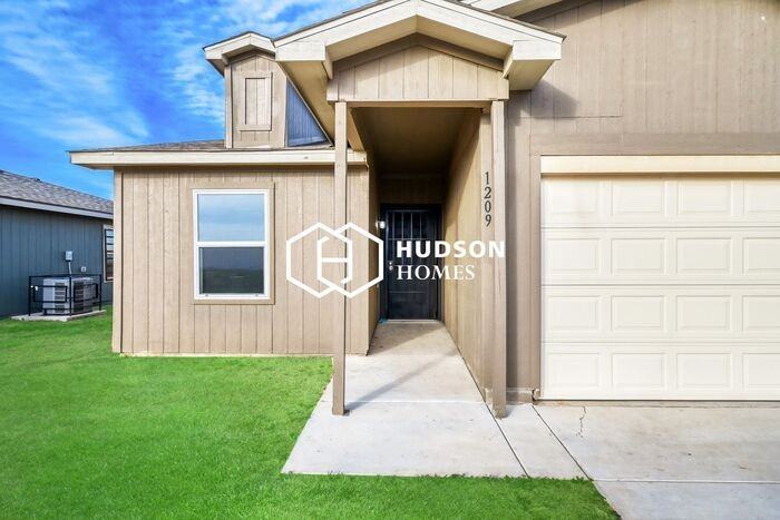 1209 N Van Buren St - Photo 3 of 14