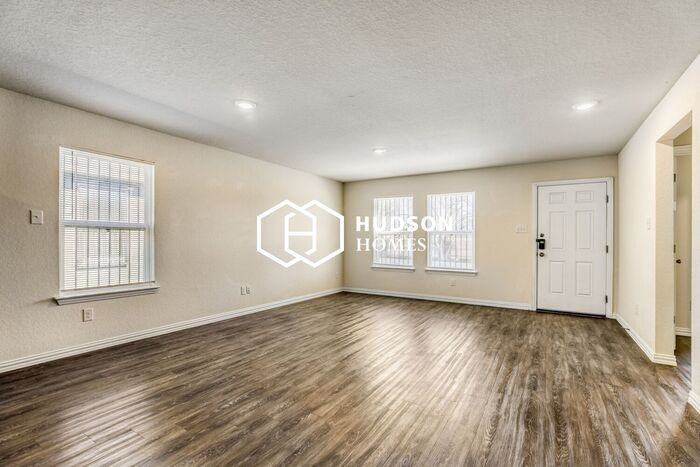 5139 Trading Post Dr - Photo 5 of 14