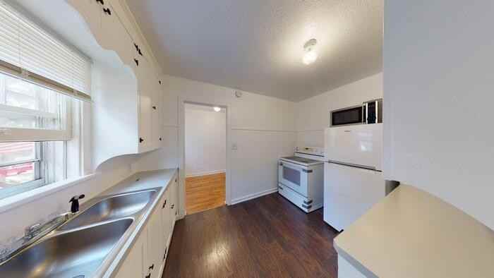 604 E Avenue F #2 - Photo 3 of 18