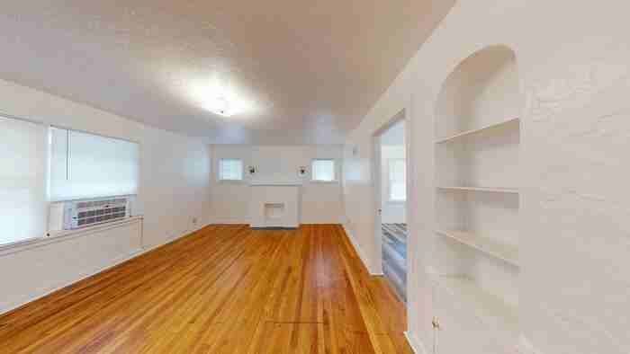 604 E Avenue F #2 - Photo 4 of 18