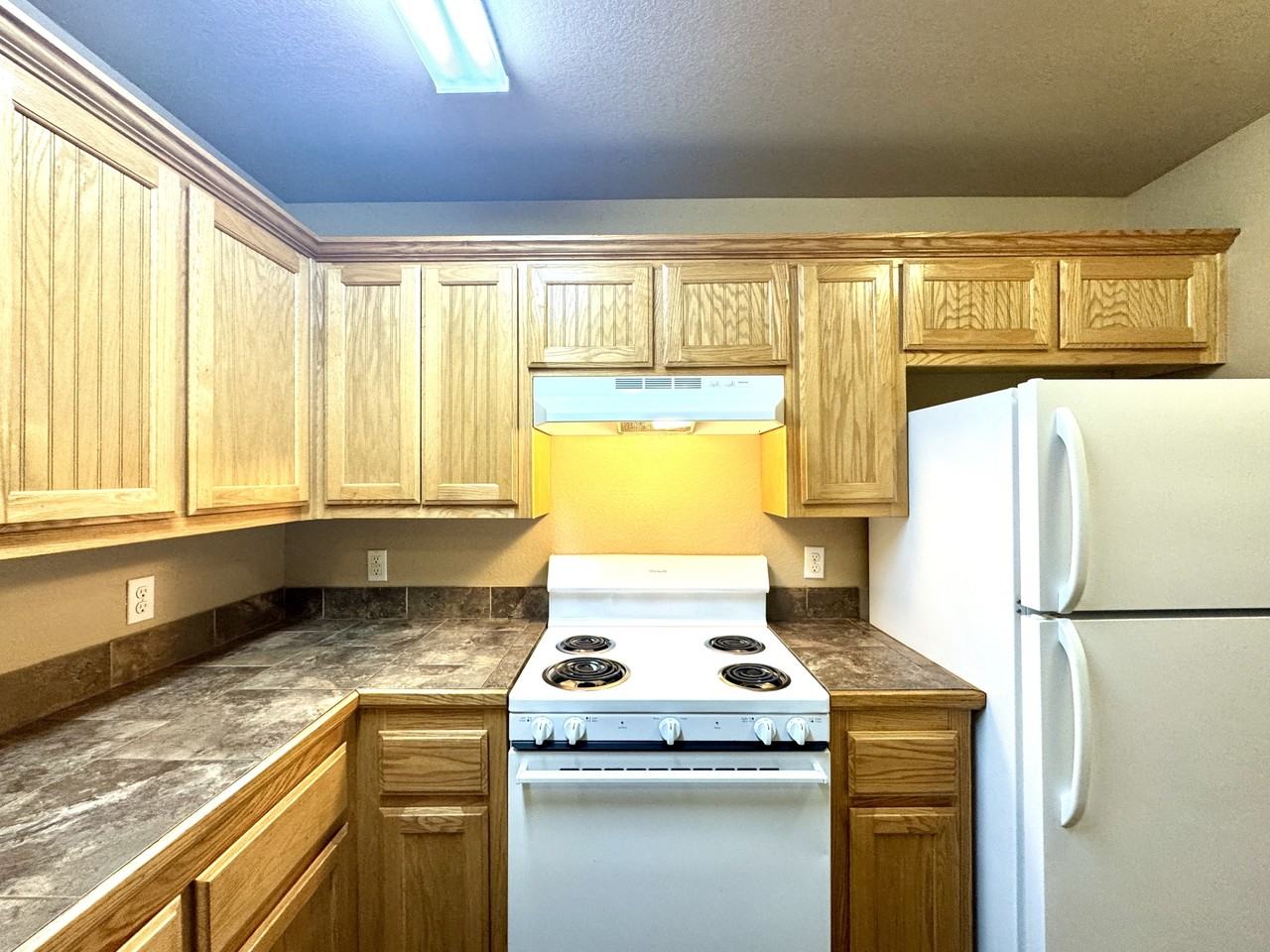 374 Creek St #B - Photo 5 of 9