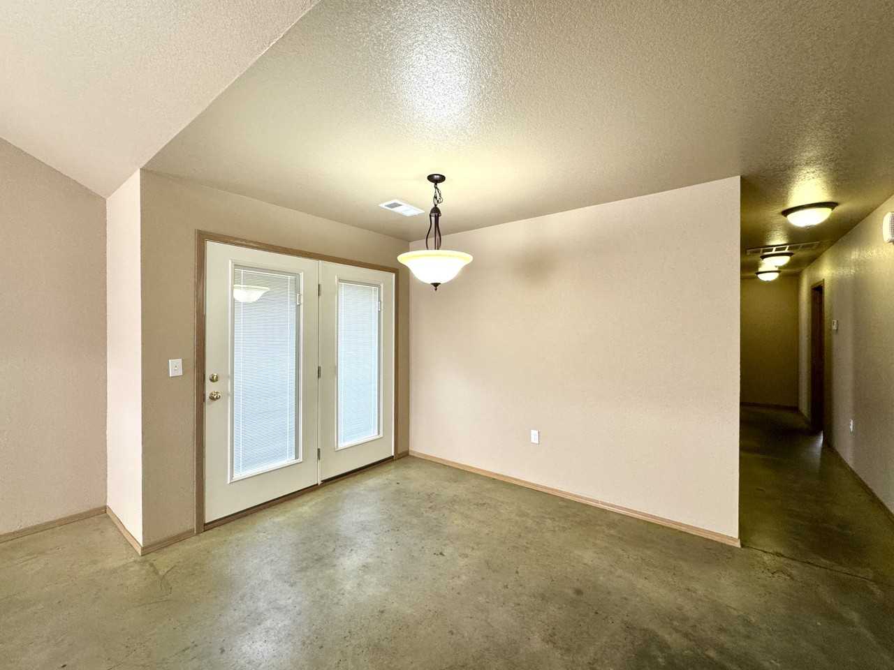 386 Creek St #A - Photo 5 of 10