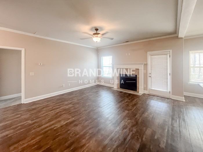 240 Cecil Way - Photo 4 of 45