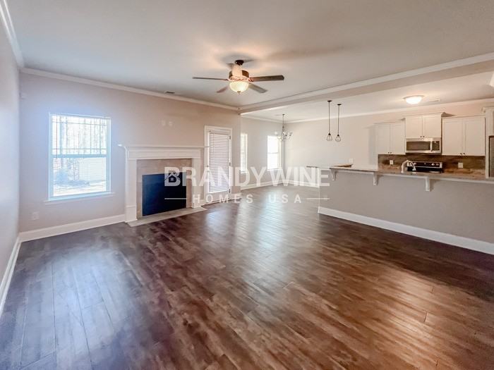 240 Cecil Way - Photo 5 of 45