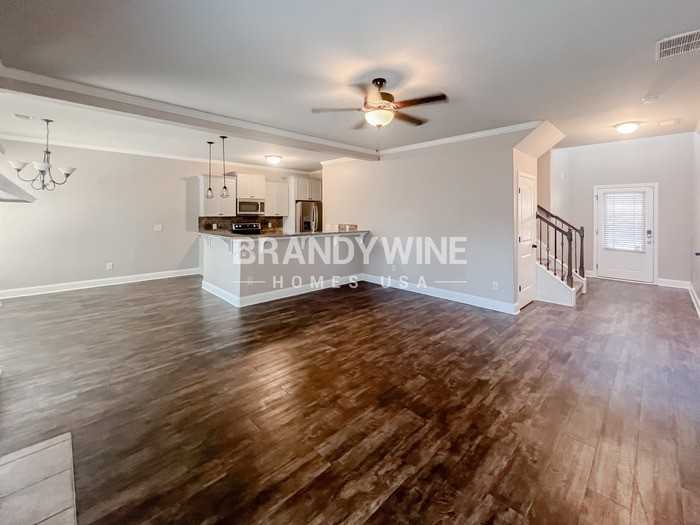 240 Cecil Way - Photo 7 of 45