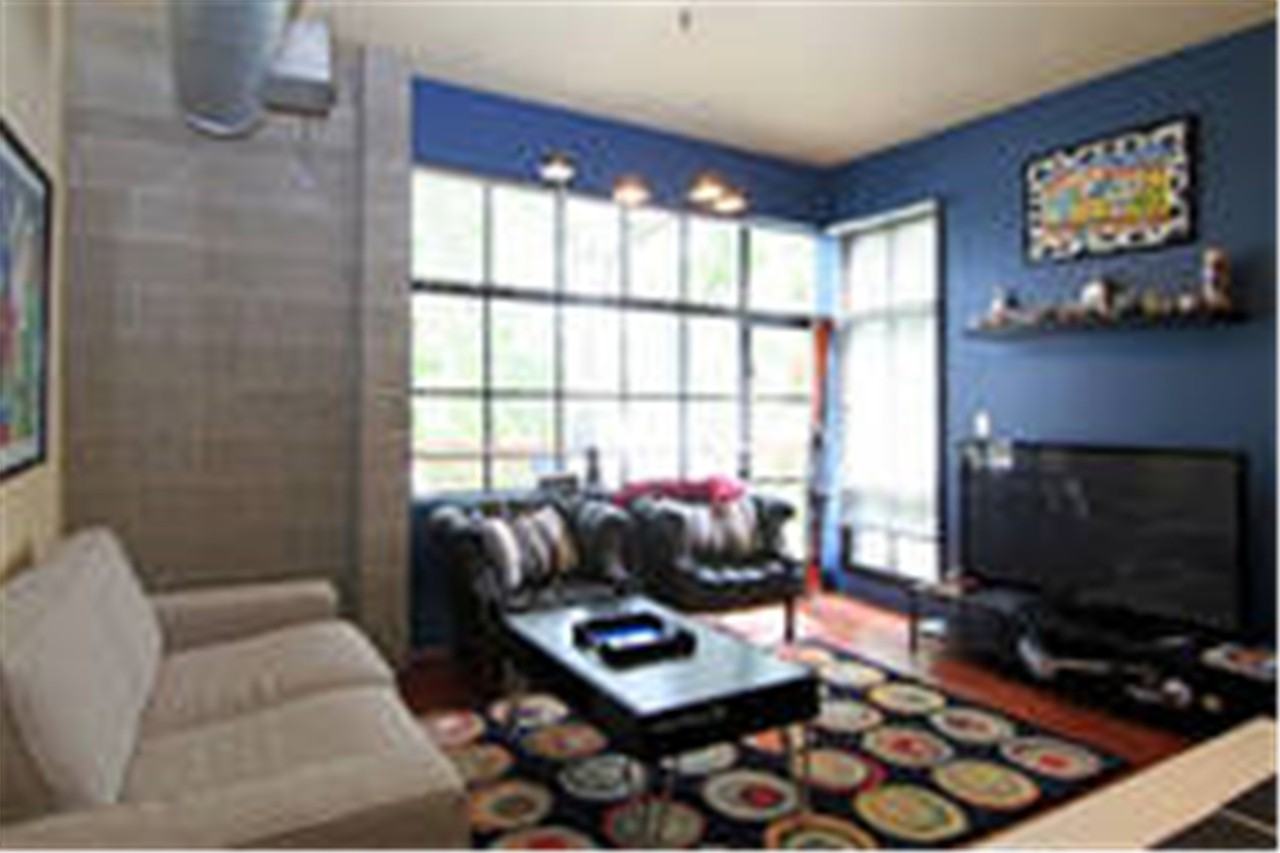 336 W Broadway - Photo 4 of 13