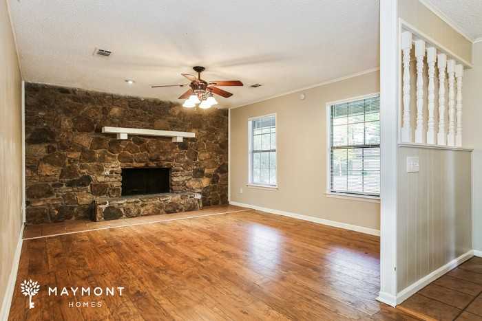 17 W Greenbrier - Photo 4 of 15