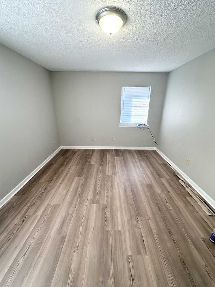 411 Vieux Orleans Cir #D - Photo 4 of 8