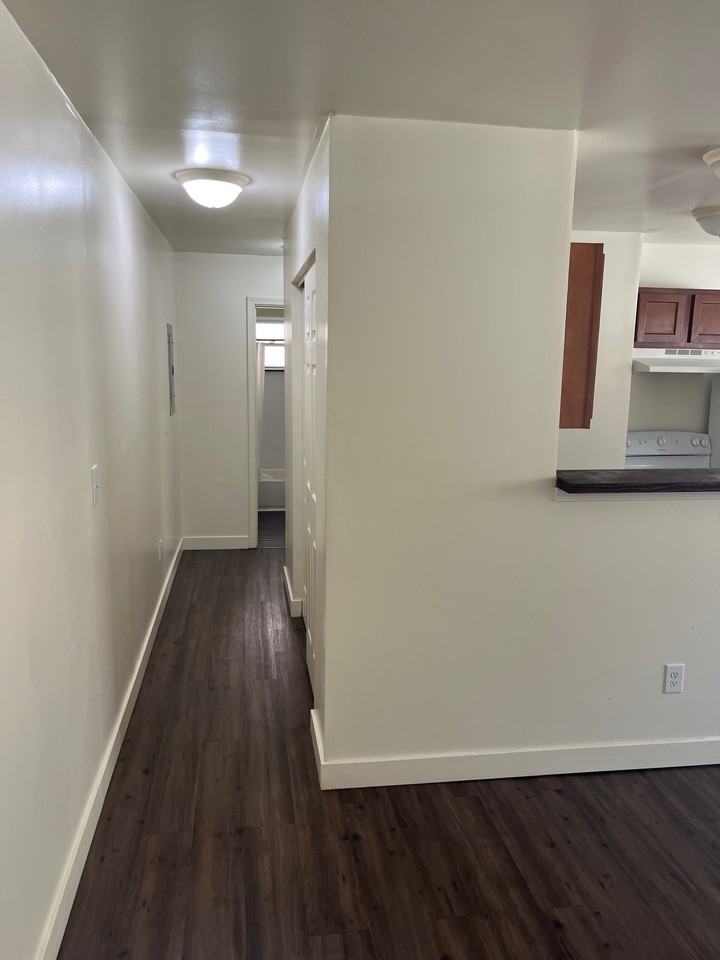 730 E Mitchell Ave #4 - Photo 4 of 5