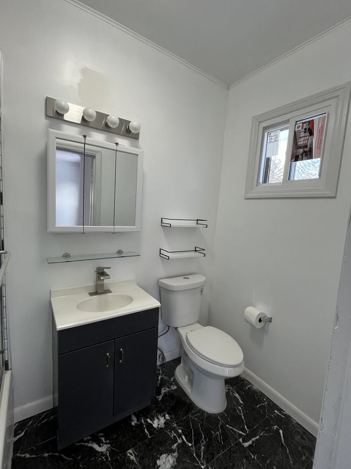 92 Main St #2 - Photo 5 of 12