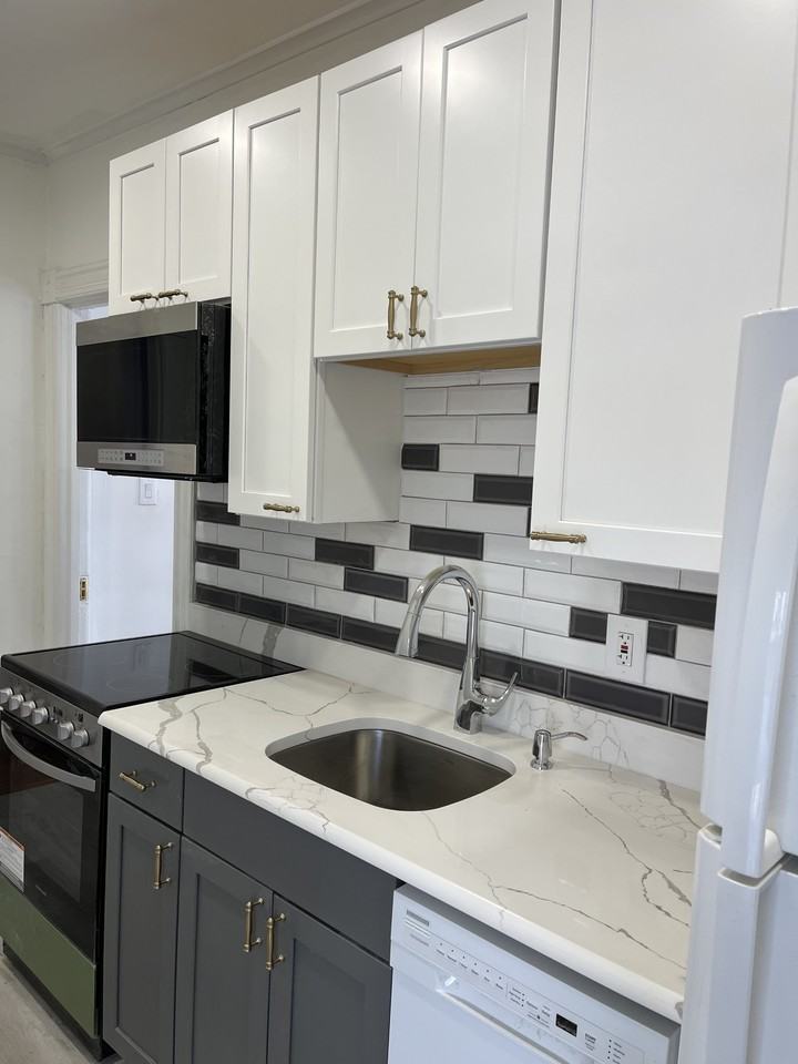92 Main St #2 - Photo 6 of 9